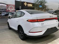 بی وای دی Qin Plus